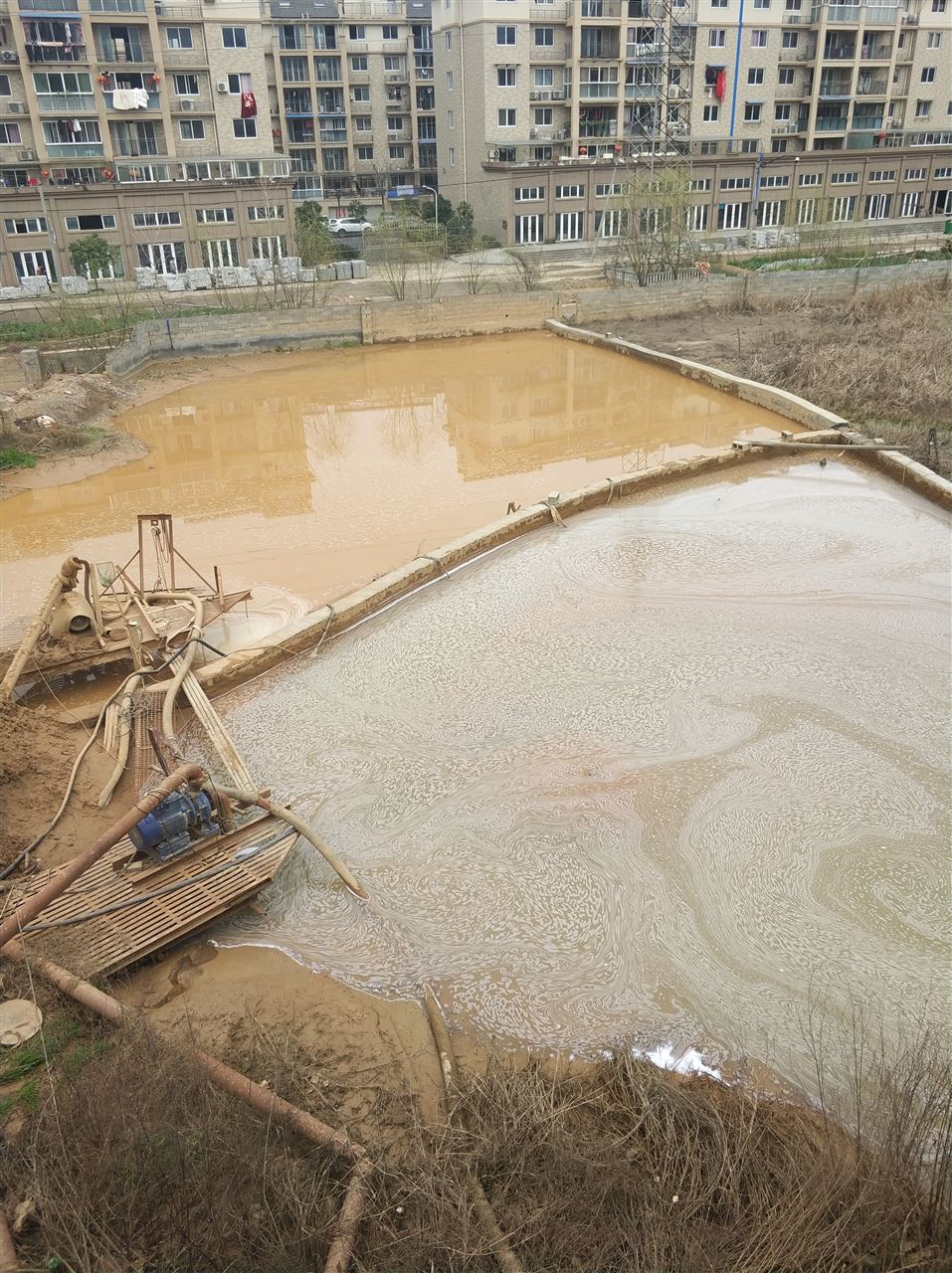 郊区沉淀池淤泥清理-厂区废水池淤泥清淤